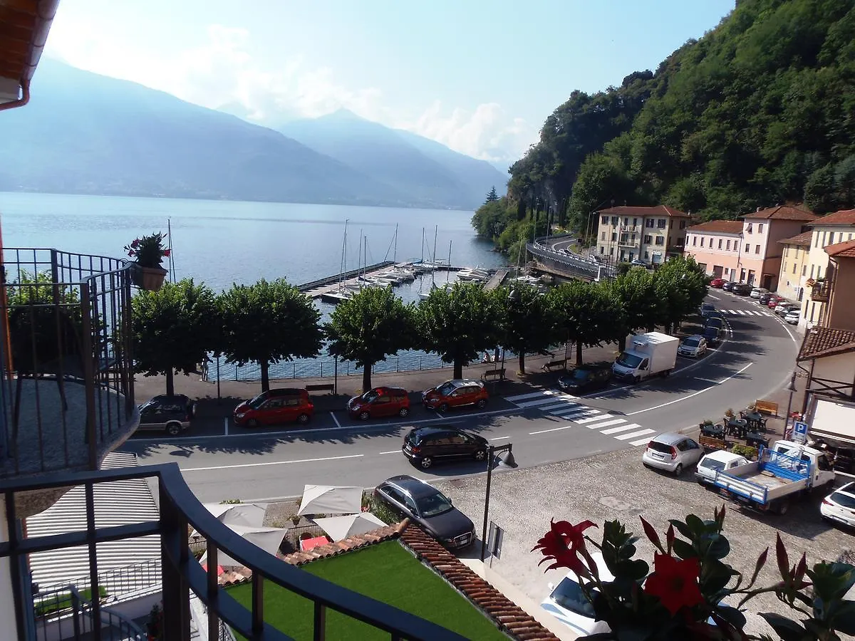 Albergo Dongo 3*,