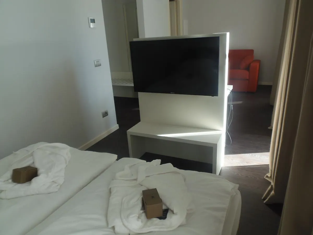 Albergo Dongo 3*,  Italy