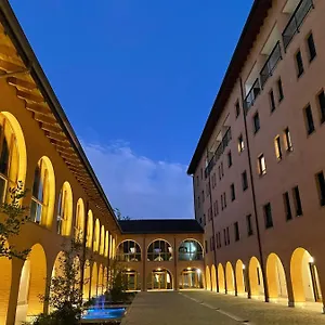 Corte Milano Роццано